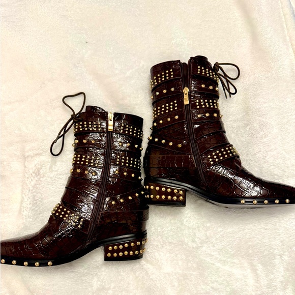 Brown Combat Moto Boots 9 with Gold Studded Detailing - Picture 2 of 6